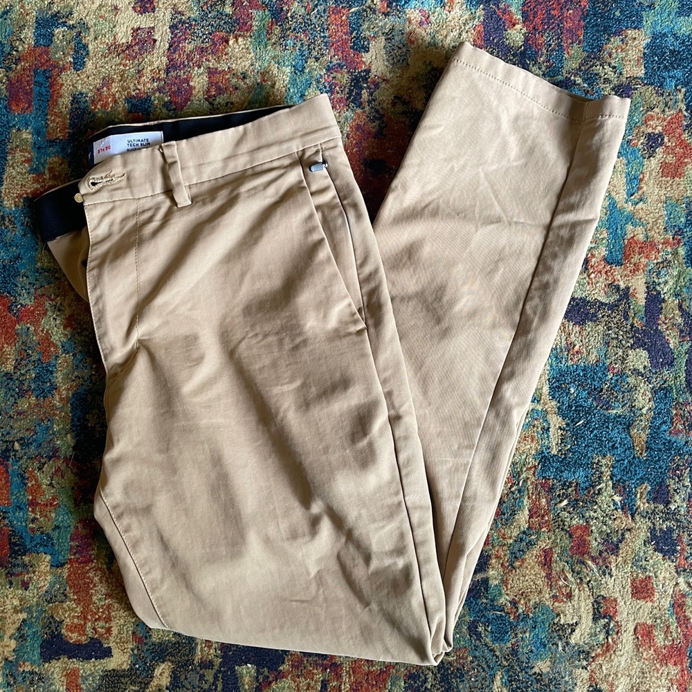 SOLD Old Navy Ultimate Tech Pant